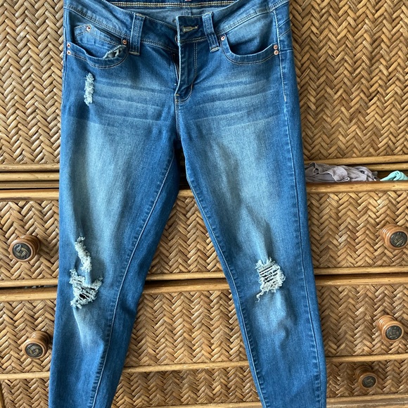 YMI WannaBettaButt Jeans - Picture 2 of 4
